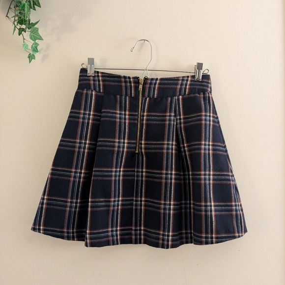 plaid small skirt - Picture 2 of 3